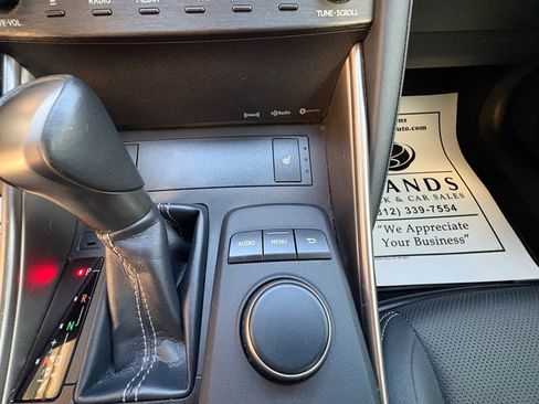 Used 2019 Lexus IS 300 AWD image 33