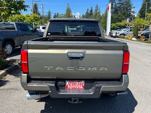 Certified 2025 Toyota Tacoma Limited AWD/4WD image 8