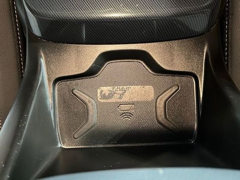 Used 2022 Chevrolet Colorado Z71 w/ Z71 Midnight Edition image 37