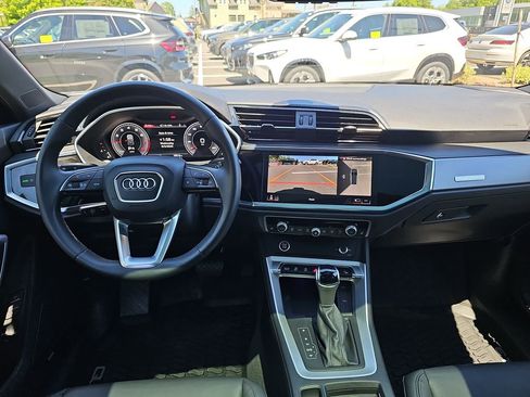 Used 2024 Audi Q3 2.0T Premium Plus w/ Premium Plus Package AWD/4WD image 12