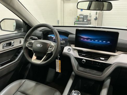 New 2026 Ford Explorer Active w/ Active Comfort Package image 16