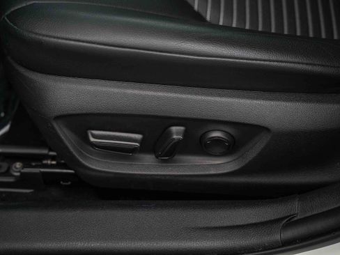 Certified 2022 Toyota Camry SE image 21