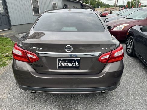 Used 2017 Nissan Altima 2.5 SV FWD image 6