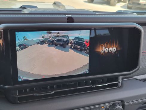 New 2026 Jeep Wrangler Unlimited Rubicon w/ Safety Group image 9