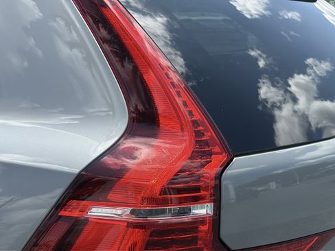 Certified 2024 Volvo XC60 B5 Plus w/ Protection Package Premier AWD/4WD image 9