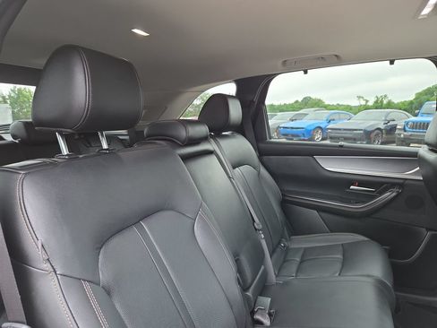 Used 2025 MAZDA CX-90 3.3 Turbo w/ Preferred Package AWD/4WD image 28