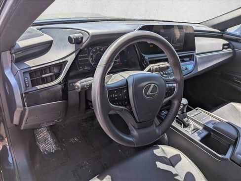 Used 2022 Lexus ES 300h w/ Accessory Package 2 FWD image 10