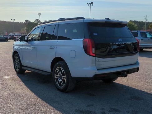 Used 2025 Ford Expedition Active AWD/4WD image 6