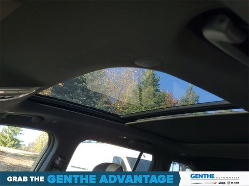 Certified 2024 Jeep Grand Cherokee Limited image 10