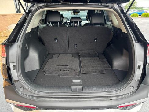 Used 2024 Kia Sportage EX FWD image 7