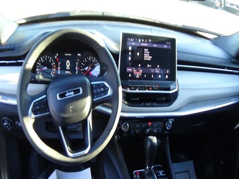 Certified 2024 Jeep Compass Limited w/ Sun and Sound Group image 15