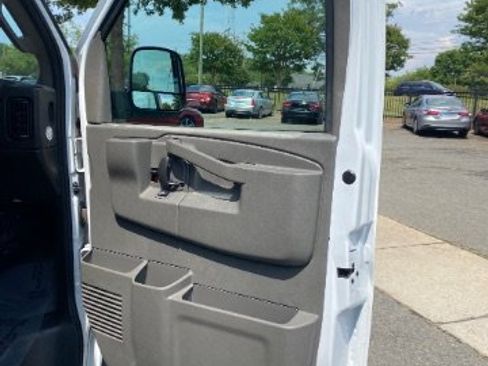 Used 2023 Chevrolet Express 3500 LS RWD image 11