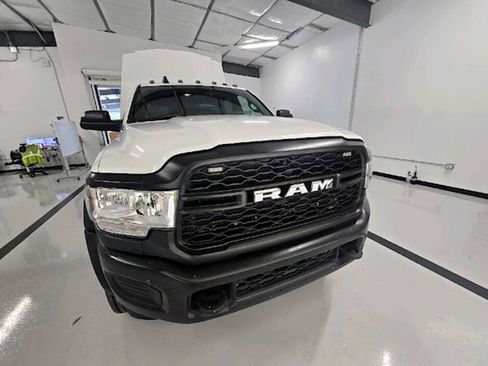 Used 2022 RAM 5500 Tradesman w/ Max Tow Package AWD/4WD image 2