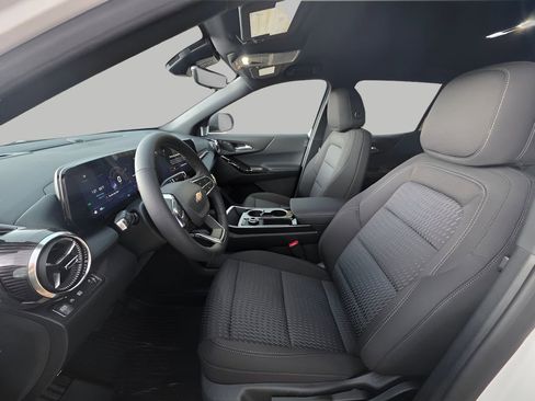 New 2026 Chevrolet Equinox LT w/ Safety and Technology Package image 16