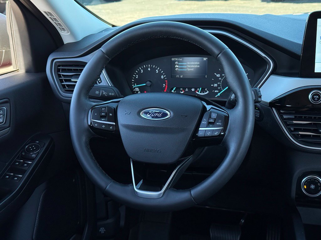 Used 2022 Ford Escape SE w/ Cold Weather Package FWD image 6