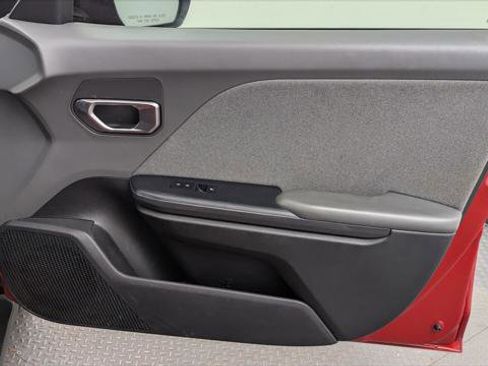 Used 2025 Kia K4 EX image 22