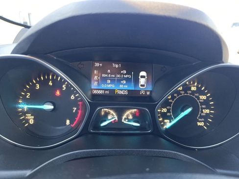 Used 2017 Ford Escape SE w/ Equipment Group 201A image 14