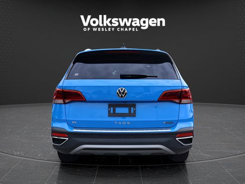 Certified 2023 Volkswagen Taos SE w/ Panoramic Sunroof Package AWD/4WD image 7