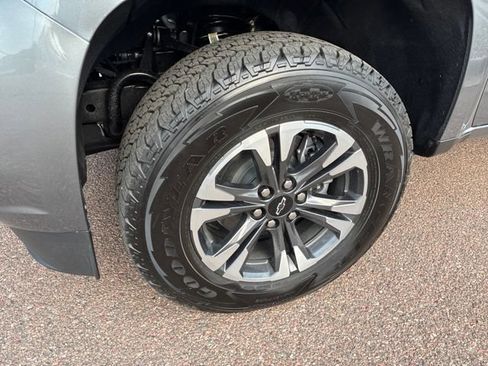 Used 2022 Chevrolet Colorado Z71 AWD/4WD image 4
