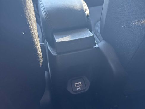 Used 2018 Jeep Renegade Altitude image 8