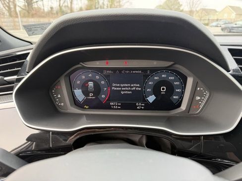 Used 2025 Audi Q3 2.0T Premium image 22