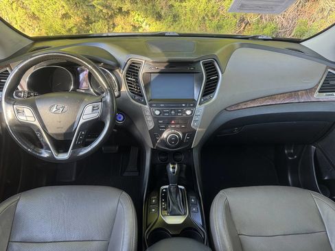 Used 2017 Hyundai Santa Fe FWD image 7