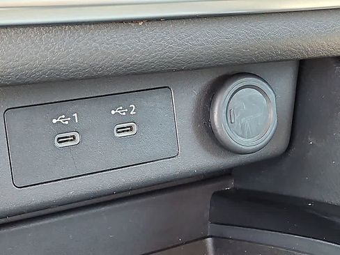 Used 2025 Nissan Rogue SV AWD/4WD image 24