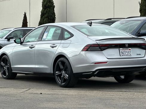 Used 2025 Honda Accord Sport image 5