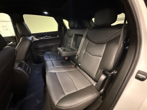 Used 2022 Cadillac XT5 Premium Luxury w/ Technology Package FWD image 27