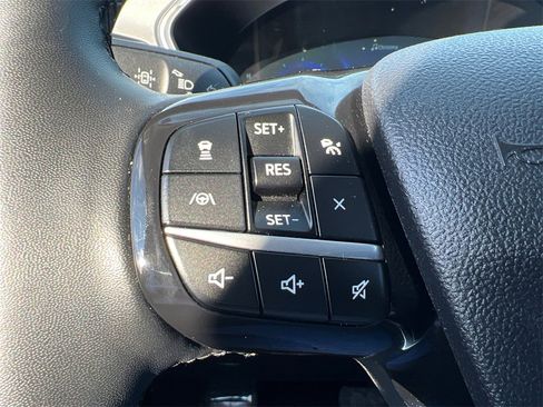 Used 2022 Ford Escape Titanium image 16