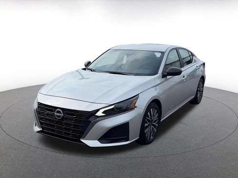 Used 2026 Nissan Altima 2.5 SV FWD image 4