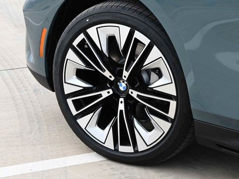 Used 2026 BMW 530i w/ Executive Package RWD image 3