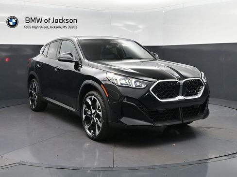 New 2026 BMW X2 xDrive28i w/ Convenience Package AWD/4WD image 9