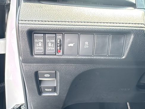 Used 2025 Honda Odyssey EX-L image 14
