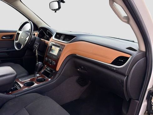 Used 2014 Chevrolet Traverse LT w/ All-Star Edition image 28