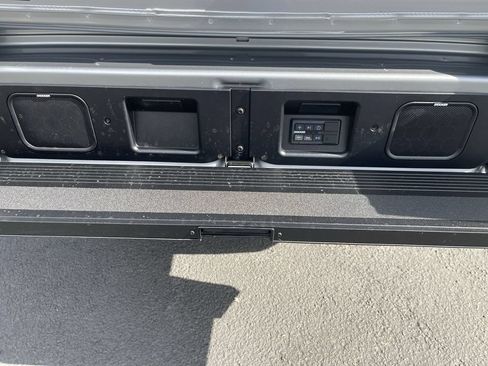 New 2026 GMC Sierra 2500 AT4X w/ LPO, Black Badging Package AWD/4WD image 36