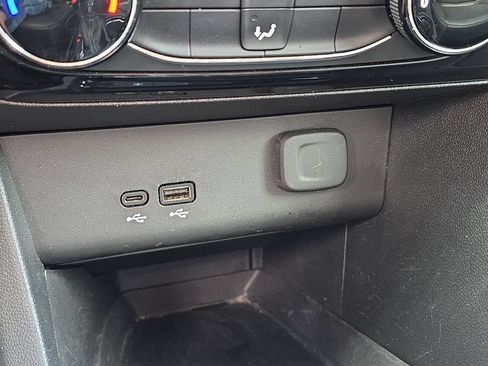 Used 2024 Buick Encore GX Sport Touring AWD/4WD image 18