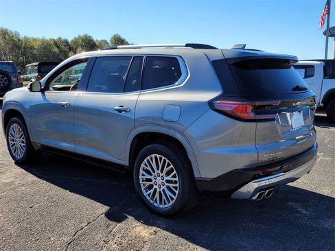 Used 2024 GMC Acadia Denali image 9