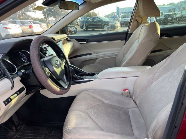 Used 2019 Toyota Camry LE FWD image 7