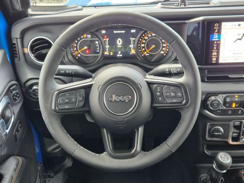 New 2026 Jeep Gladiator Sahara image 16