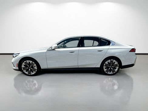 Used 2026 BMW 530i RWD image 6