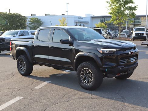 Used 2026 Chevrolet Colorado ZR2 w/ Technology Package AWD/4WD image 2