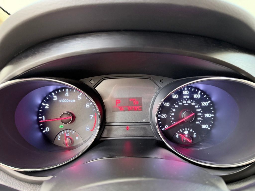 Used 2017 Kia Sedona LX FWD image 42