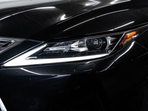 Used 2022 Lexus RX 350L FWD w/ Premium Package image 9