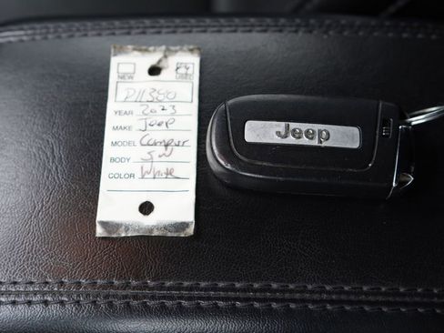 Used 2023 Jeep Compass Limited AWD/4WD image 33