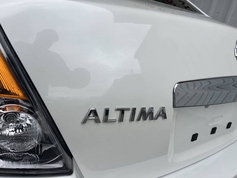 Used 2012 Nissan Altima 2.5 S FWD image 26