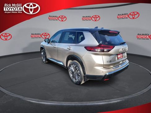 Used 2025 Nissan Rogue Platinum w/ Tech Package AWD/4WD image 6