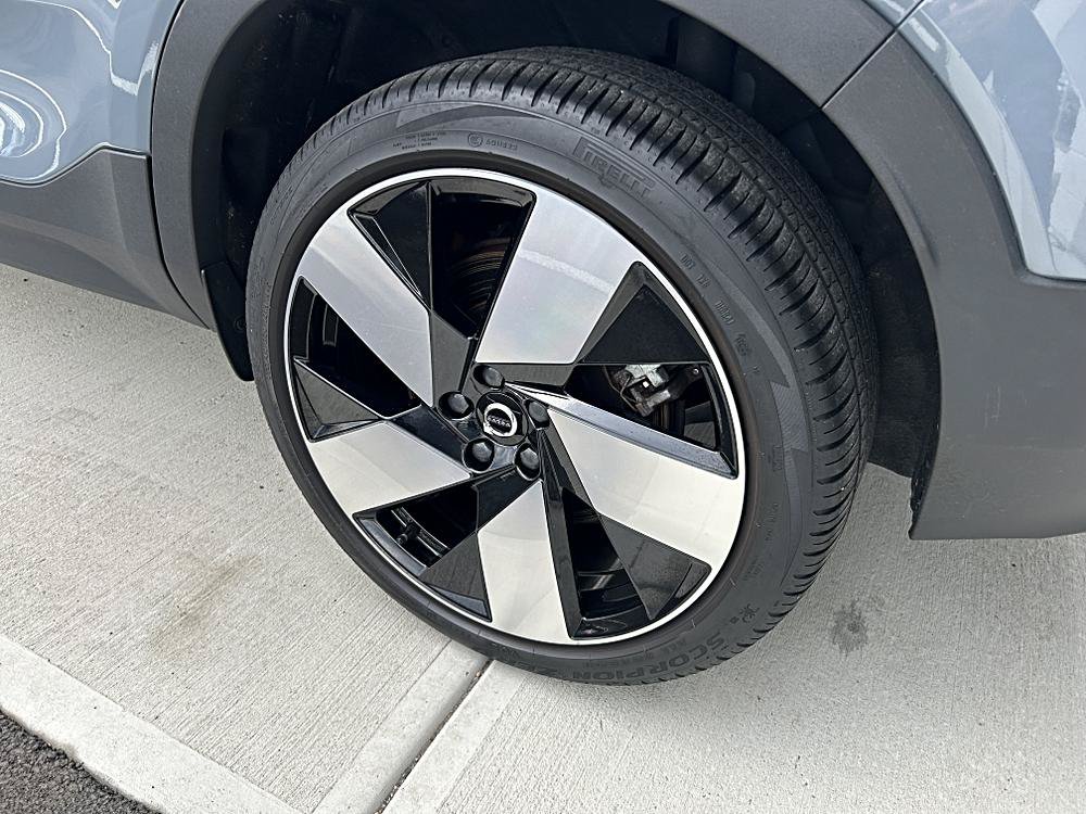 Used 2023 Volvo C40 P8 Recharge Ultimate AWD/4WD image 34