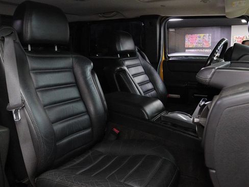 Used 2005 HUMMER H2 SUT w/ Preferred Equipment Group image 29