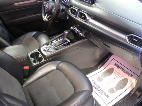 Used 2019 MAZDA CX-5 Touring image 9